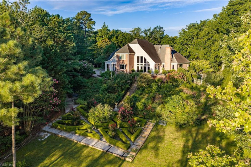 Photo 2 of 50 residential for sale in James City County virginia