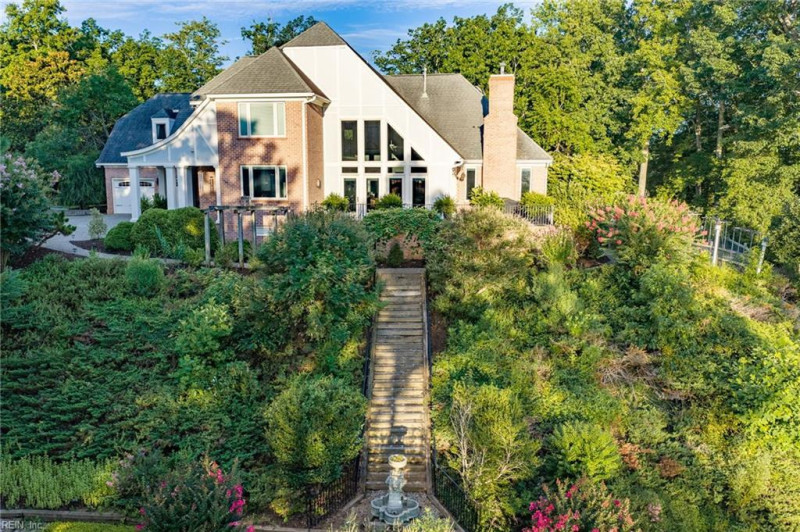Photo 41 of 50 residential for sale in James City County virginia