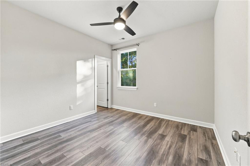 Photo 32 of 47 residential for sale in Chesapeake virginia Photo 32 of 47 residential for sale in Chesapeake virginia