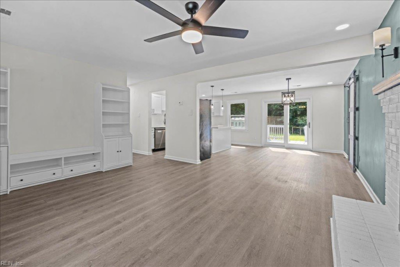 Photo 10 of 46 residential for sale in Suffolk virginia