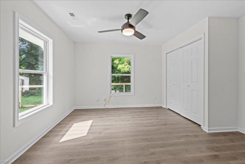 Photo 18 of 46 residential for sale in Suffolk virginia