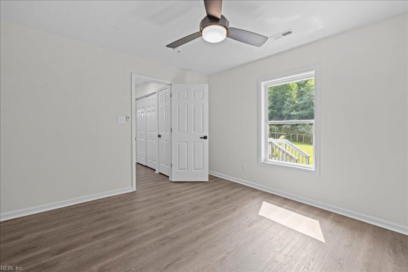 Photo 19 of 46 residential for sale in Suffolk virginia