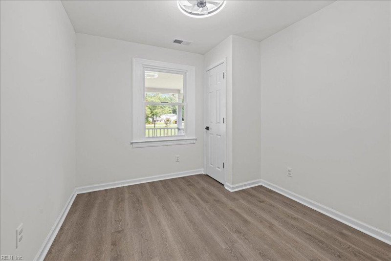 Photo 27 of 46 residential for sale in Suffolk virginia