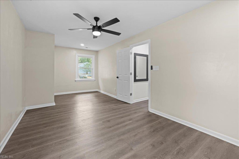 Photo 32 of 46 residential for sale in Suffolk virginia
