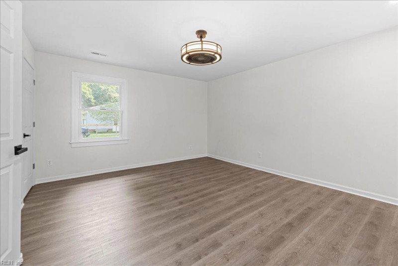 Photo 34 of 46 residential for sale in Suffolk virginia