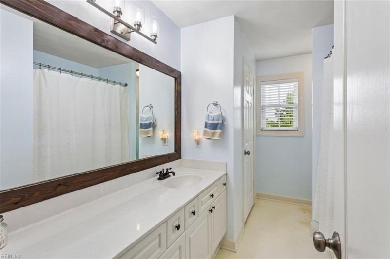 Photo 34 of 49 residential for sale in Chesapeake virginia Photo 34 of 49 residential for sale in Chesapeake virginia