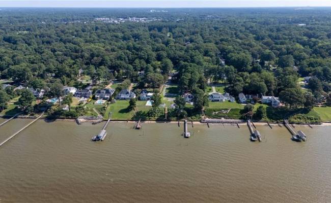 803 Riverside Drive, Newport News, VA 23606