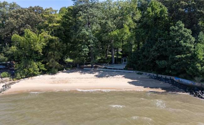 803 Riverside Drive, Newport News, VA 23606