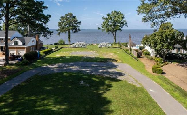 803 Riverside Drive, Newport News, VA 23606