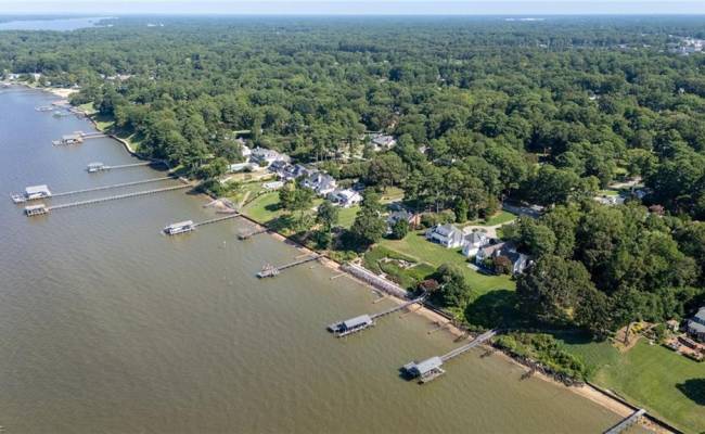 803 Riverside Drive, Newport News, VA 23606