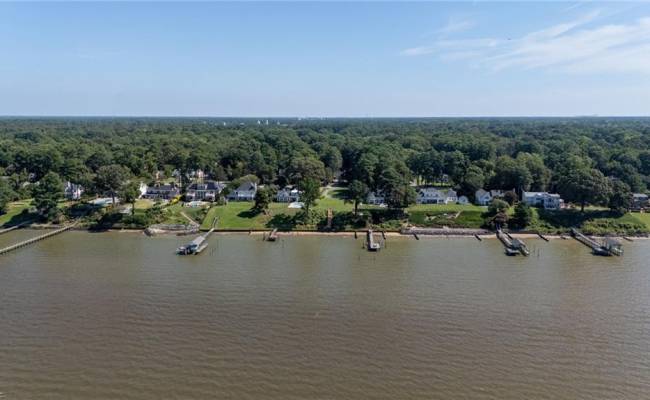 803 Riverside Drive, Newport News, VA 23606