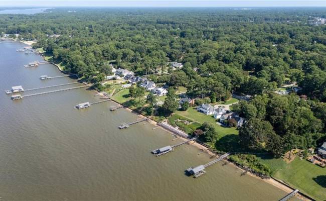 803 Riverside Drive, Newport News, VA 23606