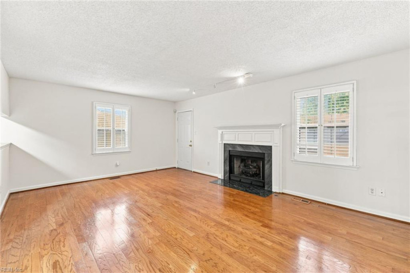 Photo 4 of 22 residential for sale in Hampton virginia Photo 4 of 22 residential for sale in Hampton virginia