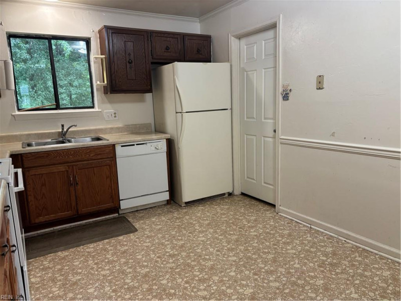 Photo 7 of 11 residential for sale in Virginia Beach virginia Photo 7 of 11 residential for sale in Virginia Beach virginia