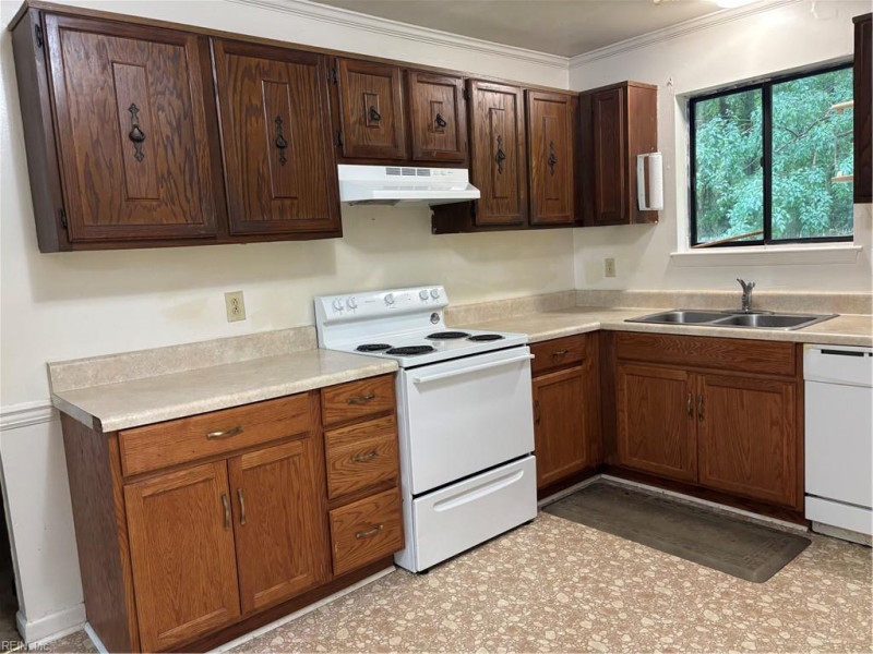 Photo 8 of 11 residential for sale in Virginia Beach virginia Photo 8 of 11 residential for sale in Virginia Beach virginia