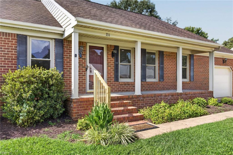 Photo 8 of 36 residential for sale in Chesapeake virginia Photo 8 of 36 residential for sale in Chesapeake virginia