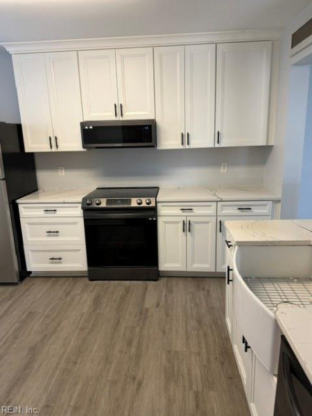 Photo 10 of 31 residential for sale in Virginia Beach virginia