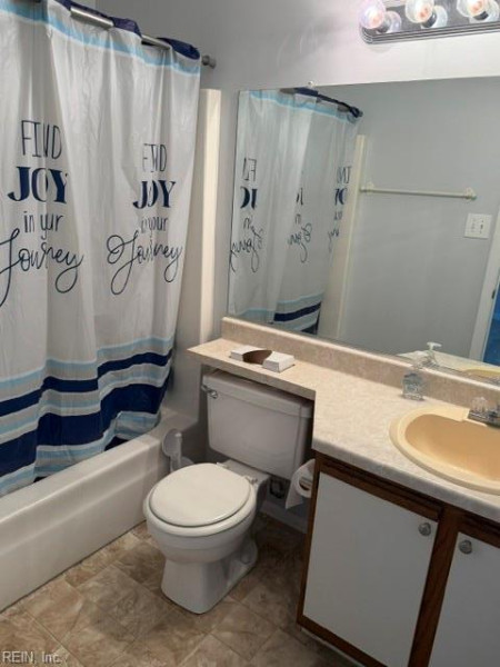 Photo 21 of 31 residential for sale in Virginia Beach virginia