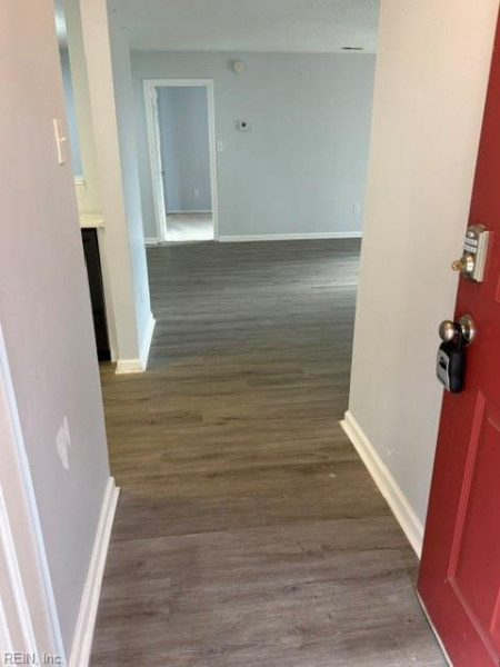 Photo 4 of 31 residential for sale in Virginia Beach virginia