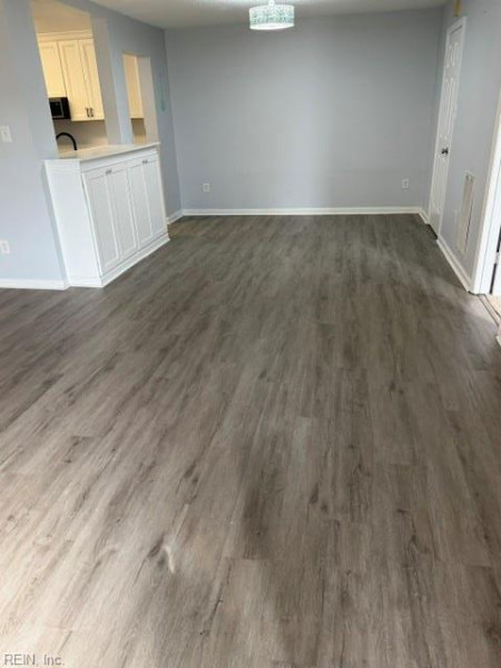 Photo 7 of 31 residential for sale in Virginia Beach virginia