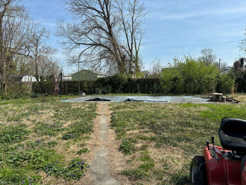 Photo 10 of 38 residential for sale in Suffolk virginia