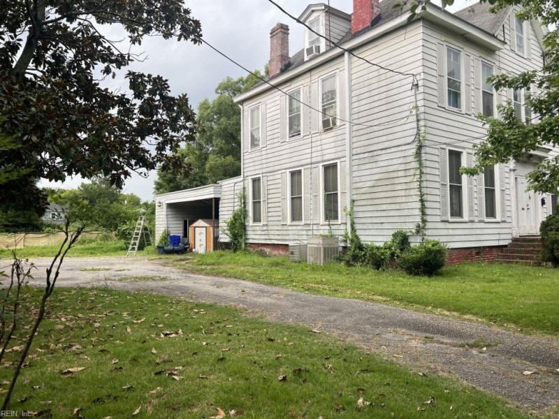 Photo 17 of 38 residential for sale in Suffolk virginia