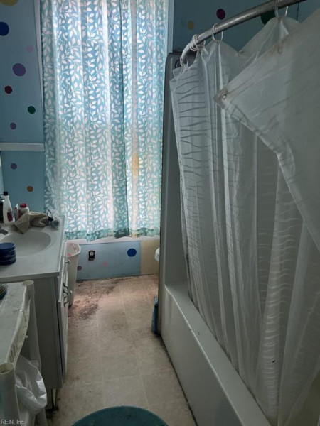Photo 31 of 38 residential for sale in Suffolk virginia