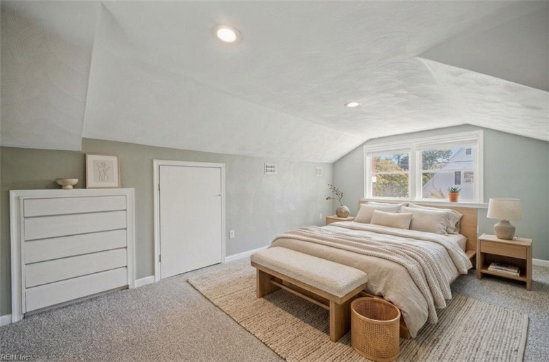 Photo 14 of 36 residential for sale in Norfolk virginia