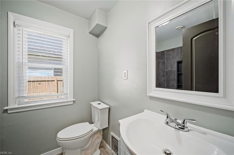 Photo 21 of 36 residential for sale in Norfolk virginia