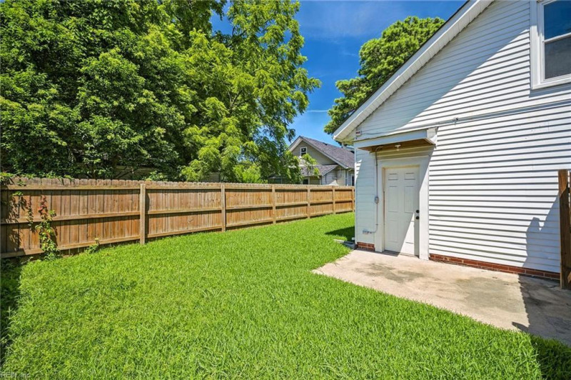 Photo 27 of 36 residential for sale in Norfolk virginia