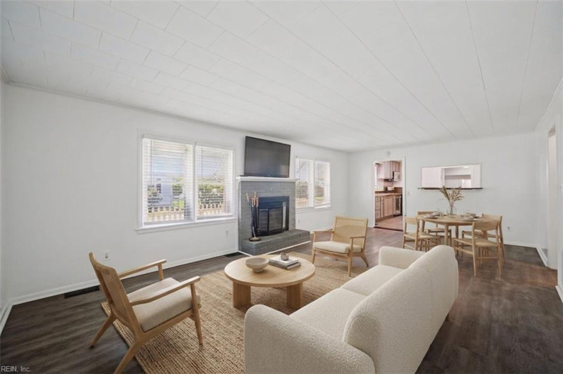 Photo 5 of 36 residential for sale in Norfolk virginia