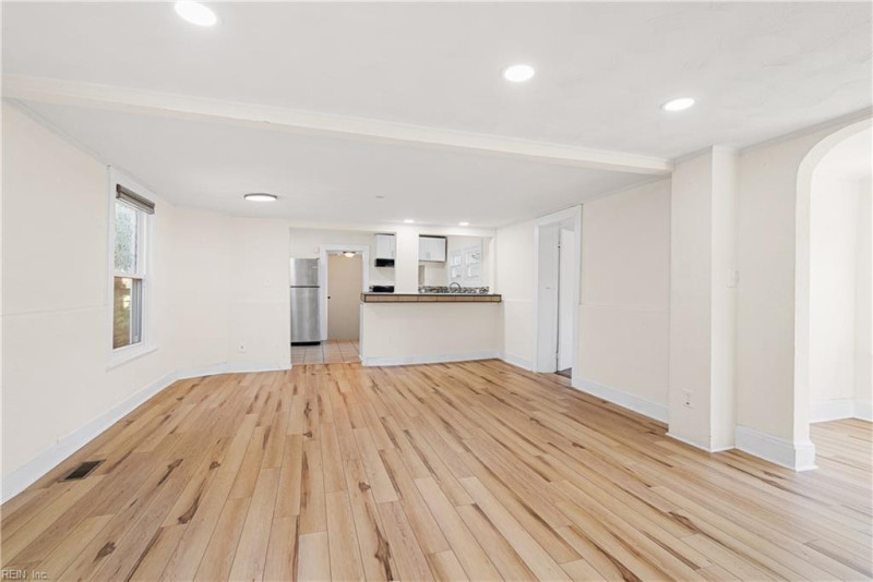 Photo 15 of 41 residential for sale in Norfolk virginia