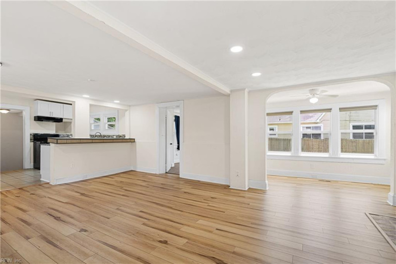 Photo 16 of 41 residential for sale in Norfolk virginia