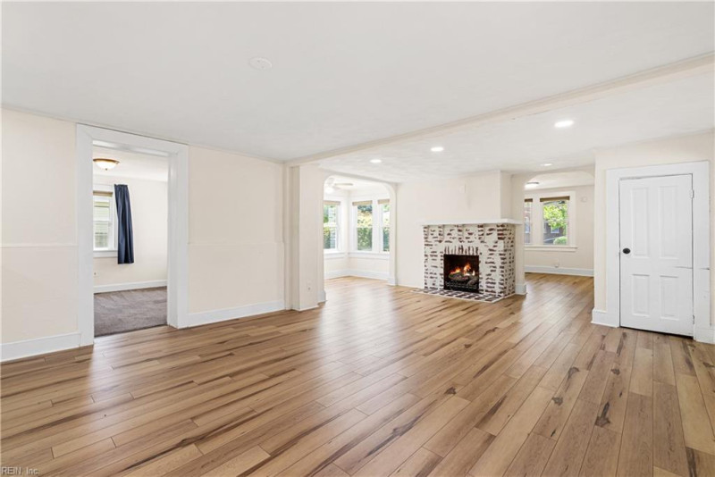 Photo 19 of 41 residential for sale in Norfolk virginia