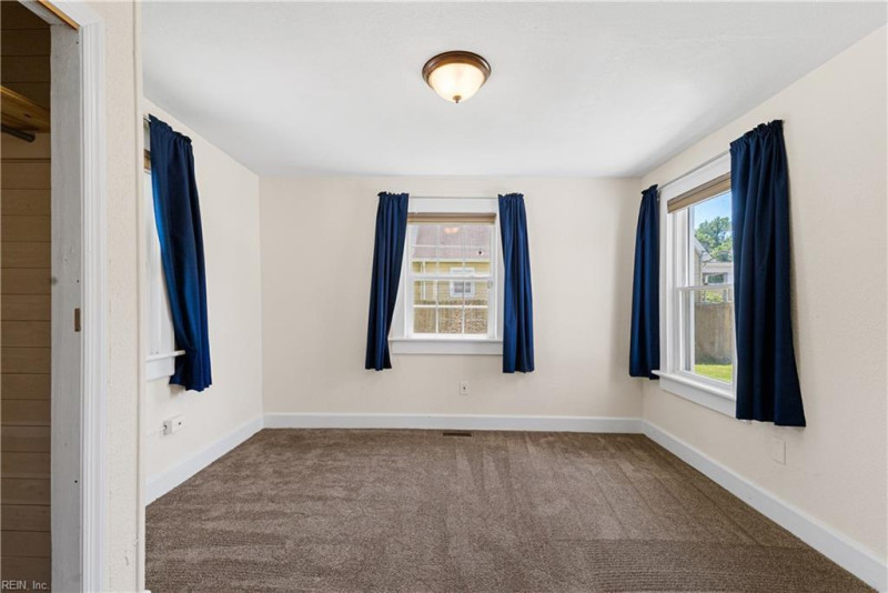 Photo 20 of 41 residential for sale in Norfolk virginia