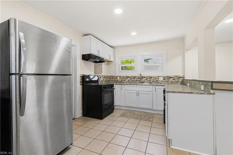 Photo 22 of 41 residential for sale in Norfolk virginia