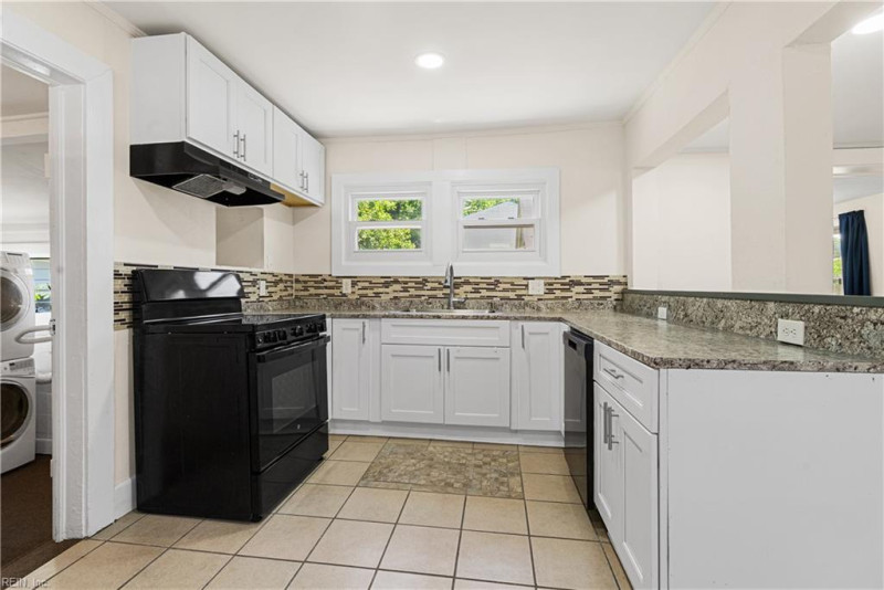 Photo 23 of 41 residential for sale in Norfolk virginia