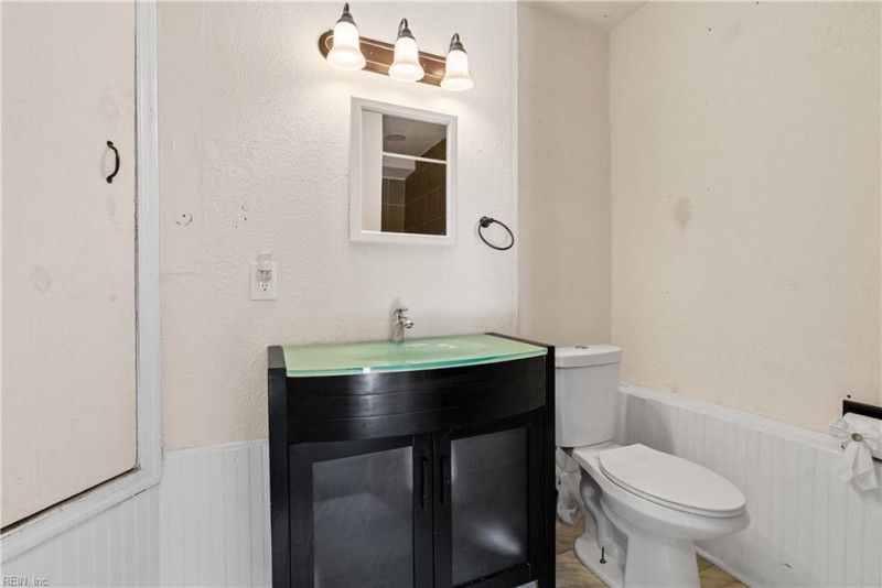 Photo 26 of 41 residential for sale in Norfolk virginia