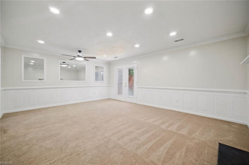 Photo 7 of 19 residential for sale in Chesapeake virginia