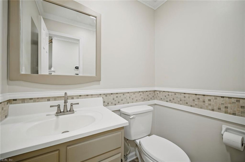 Photo 8 of 19 residential for sale in Chesapeake virginia