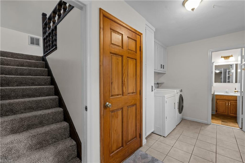 Photo 18 of 47 residential for sale in Virginia Beach virginia