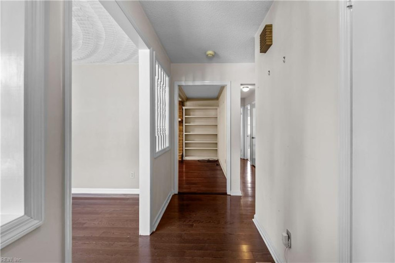Photo 5 of 47 residential for sale in Virginia Beach virginia