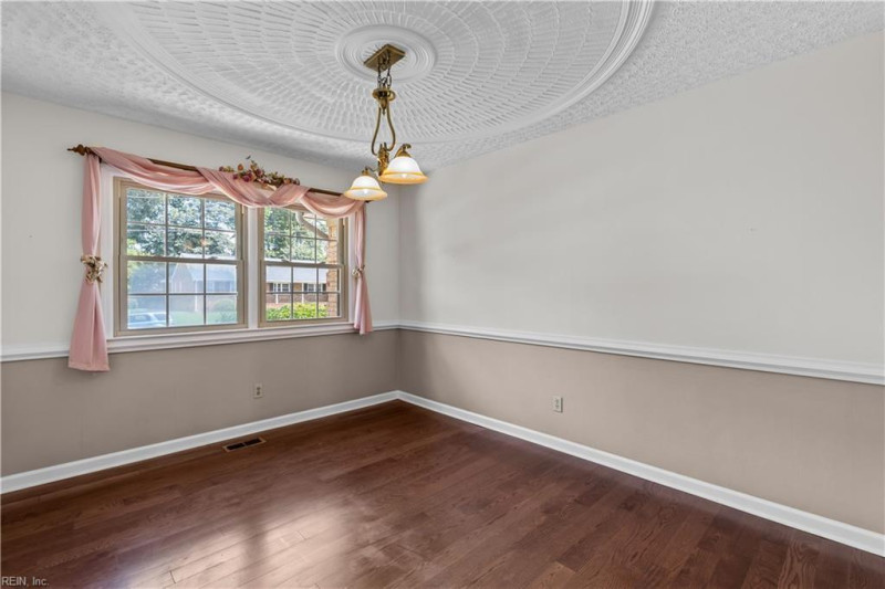 Photo 8 of 47 residential for sale in Virginia Beach virginia