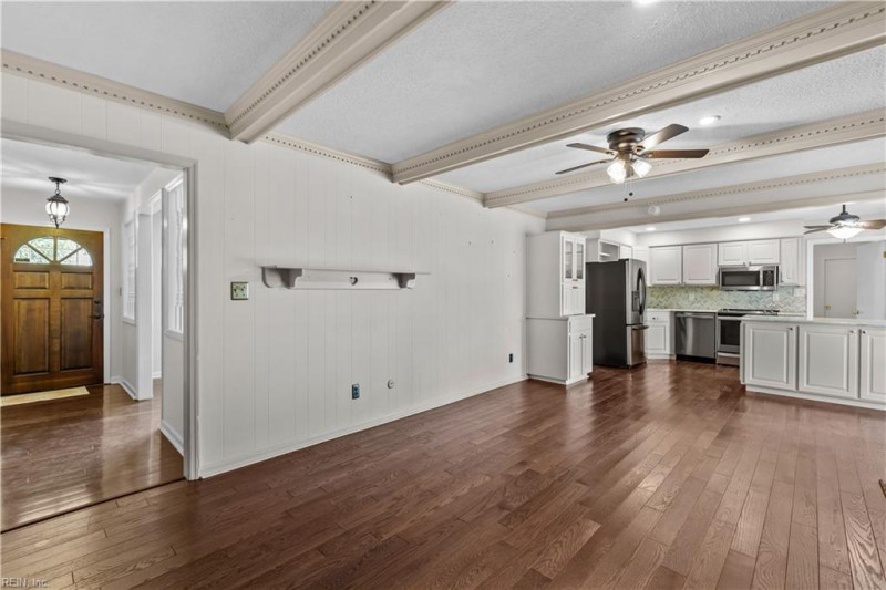 Photo 9 of 47 residential for sale in Virginia Beach virginia