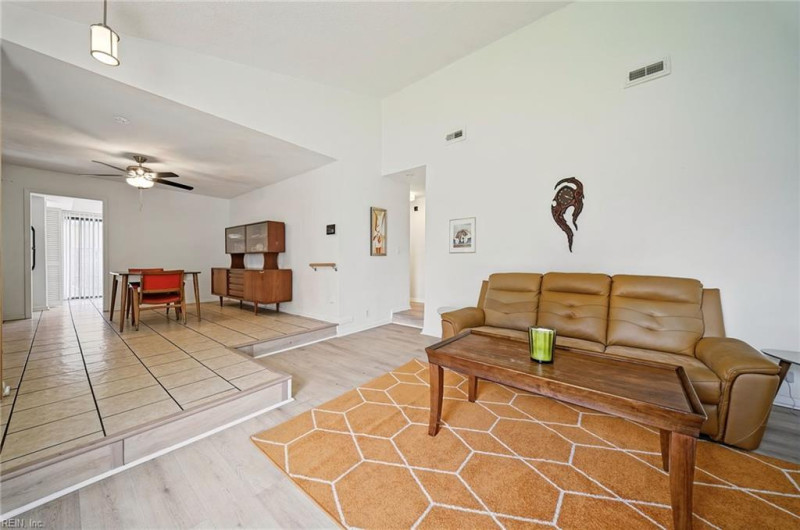 Photo 14 of 49 residential for sale in Virginia Beach virginia