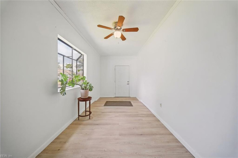 Photo 4 of 49 residential for sale in Virginia Beach virginia