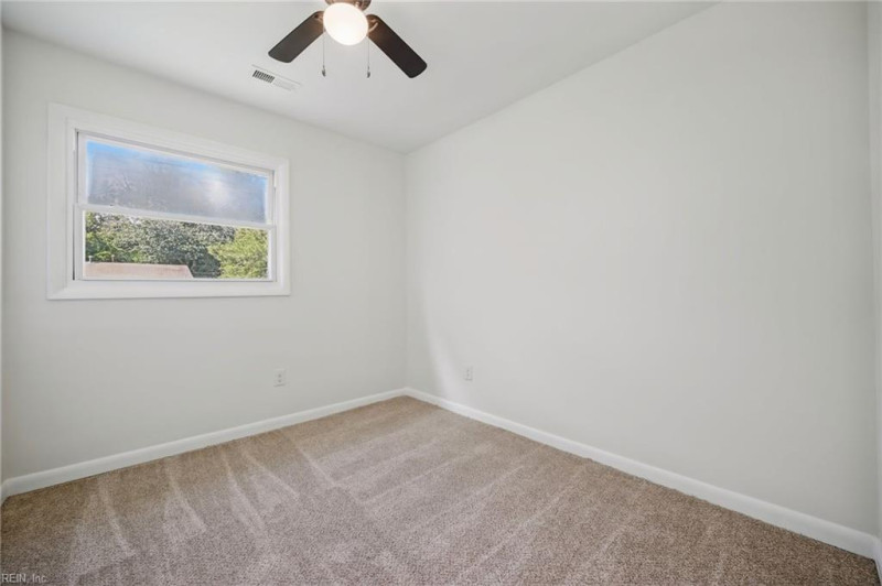 Photo 13 of 28 residential for sale in Hampton virginia