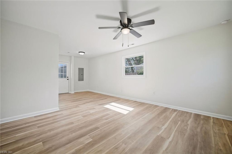 Photo 5 of 28 residential for sale in Hampton virginia