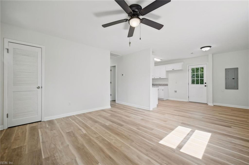 Photo 6 of 28 residential for sale in Hampton virginia