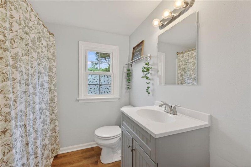 Photo 16 of 26 residential for sale in Newport News virginia